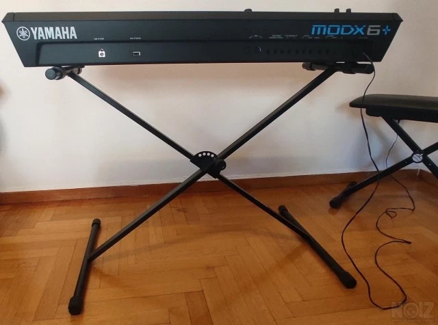 YAMAHA MODX6+ plus Synth. 61 πλήκτρα +Θή