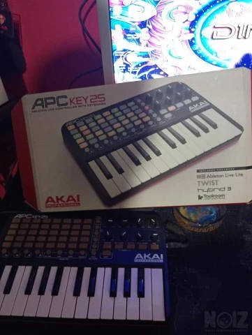 Akai MPC 25 mini
