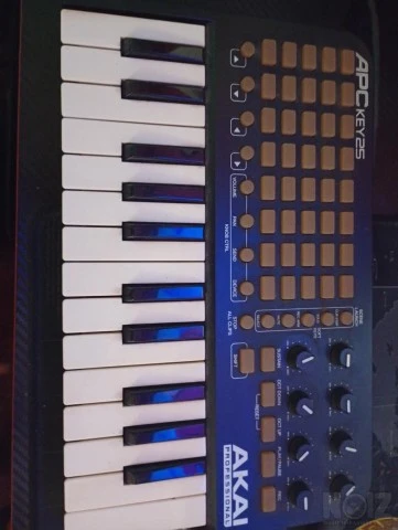 Akai MPC 25 mini