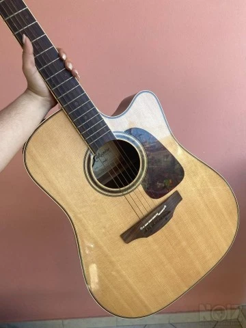 Takamine P4-DC