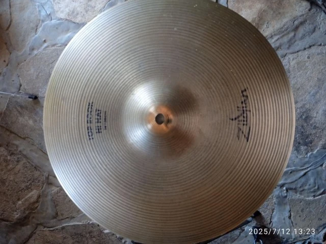 Πιατίνια Zildjian-Sabian