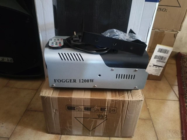 Μηχανές καπνού 1200 watt