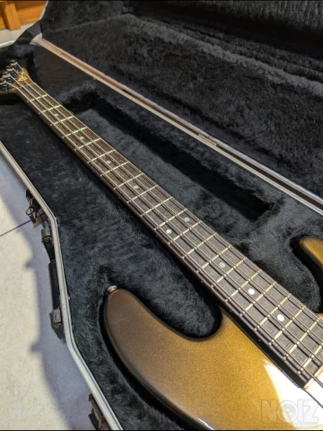 CHARVEL 3B (Neck Through, Japan)
