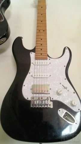 Peavey USA, fender tuners, aftermarket loaded Pickguard