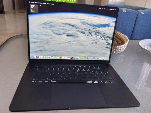MacBook M4