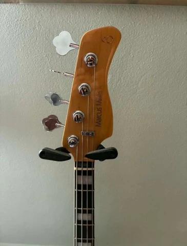 Marcus Miller P7 Alder 4 White 2nd Gen
