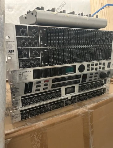 Behringer επεξεργαστές,αυτοενισχυομενα ηχεία,παθητικα