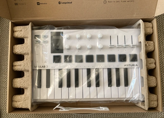 Arturia MiniLab 3 - MIDI Controller