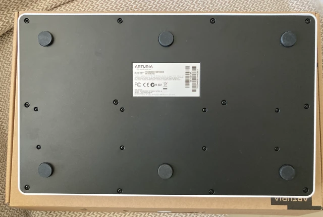 Arturia MiniLab 3 - MIDI Controller