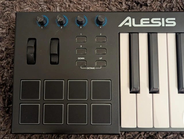 Alesis V49