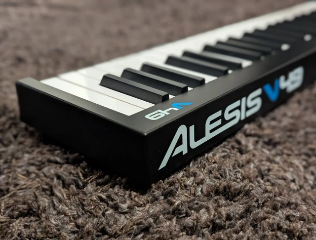 Alesis V49