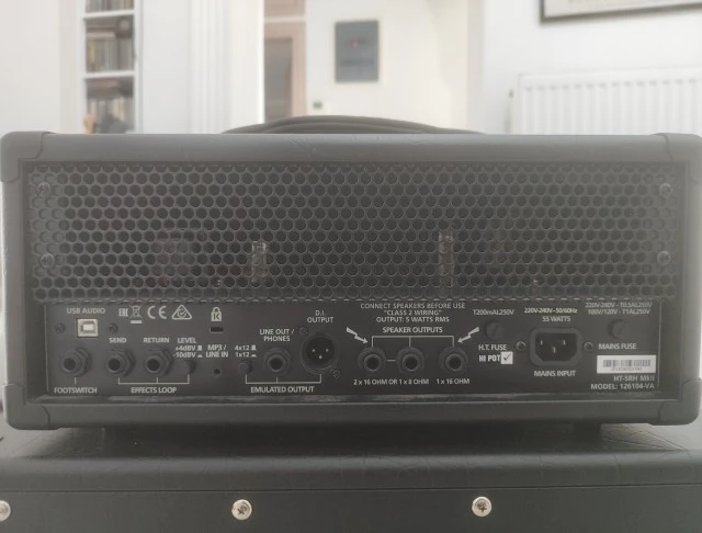 Ενισχυτής κιθάρας Blackstar HT5 mkii + καμπίνα Blacksta