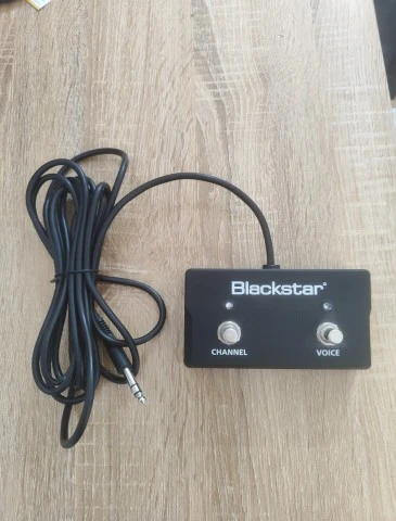 Ενισχυτής κιθάρας Blackstar HT5 mkii + καμπίνα Blacksta