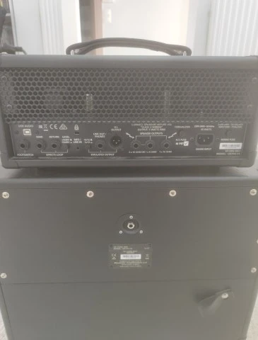 Ενισχυτής κιθάρας Blackstar HT5 mkii + καμπίνα Blacksta