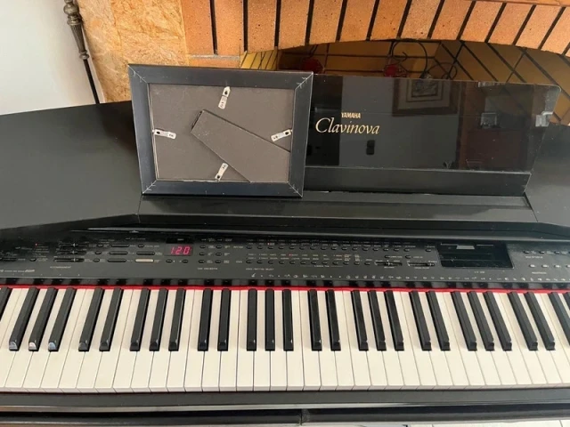 Ηλεκτρικό Πιάνο Yamaha Clavinova – 88 Βαρυκεντρισμένα 