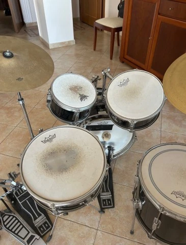 Custom Gloss Black Millenium Drum Set