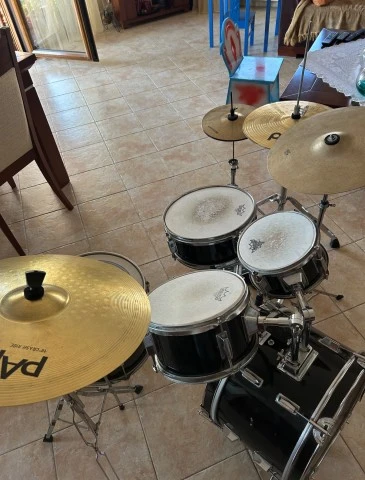 Custom Gloss Black Millenium Drum Set