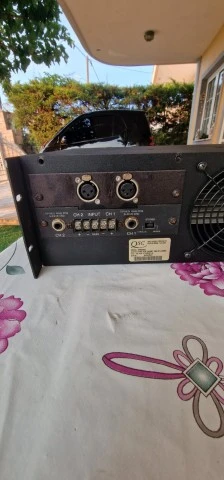 QSC MX2000a