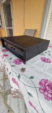 QSC MX2000a