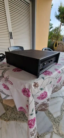 QSC MX2000a