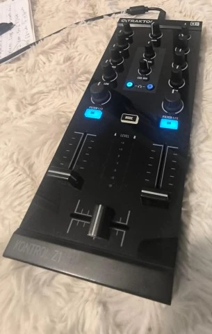 Traktor Kontrol Z1