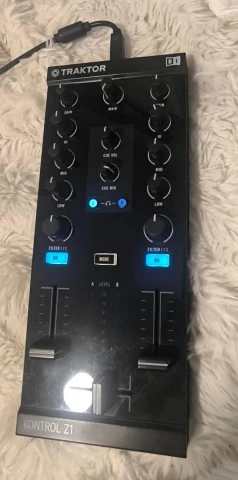 Traktor Kontrol Z1