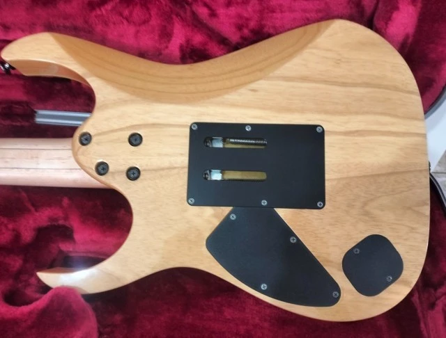 Ibanez RG652AHM-NGB Prestige