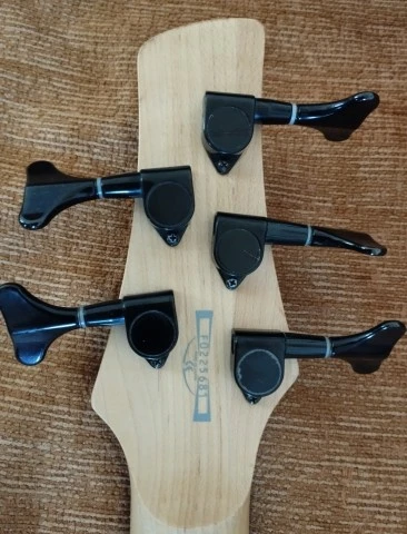 Ibanez Soundgear 5 strings  (Made in Japan, 2002)