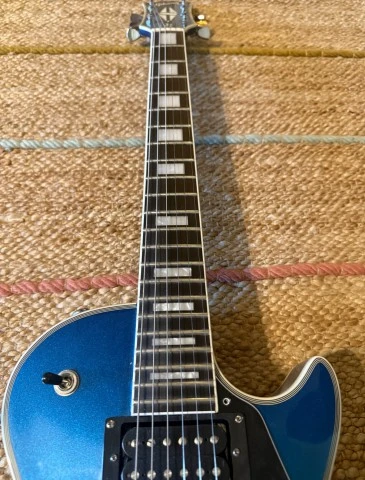 Chibson Les Paul Custom
