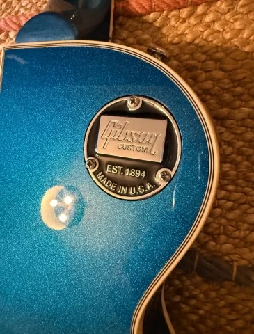 Chibson Les Paul Custom