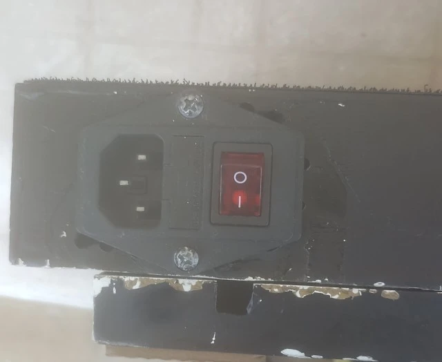 Custom T-Rex Tonetrunk (ενσωματωμένο Power &amp; Audio)
