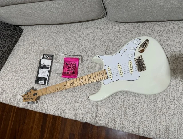 PRS Silver Sky USA Frost White 2020 excellent