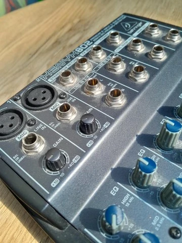 Behringer Xenyx 802 8-Channel Analog Mixer