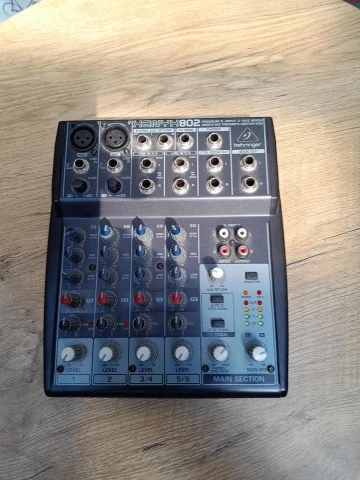 Behringer Xenyx 802 8-Channel Analog Mixer