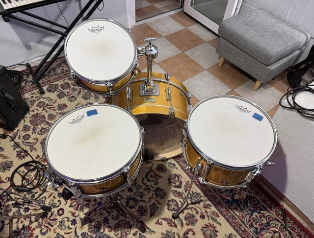 Drums - Yamaha Stage Custom Hip