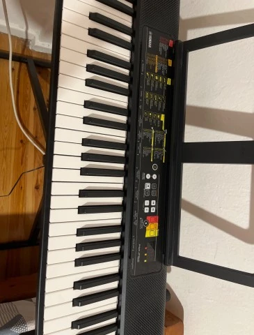 Αρμόνιο Yamaha PSR-F52
