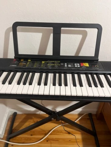 Αρμόνιο Yamaha PSR-F52