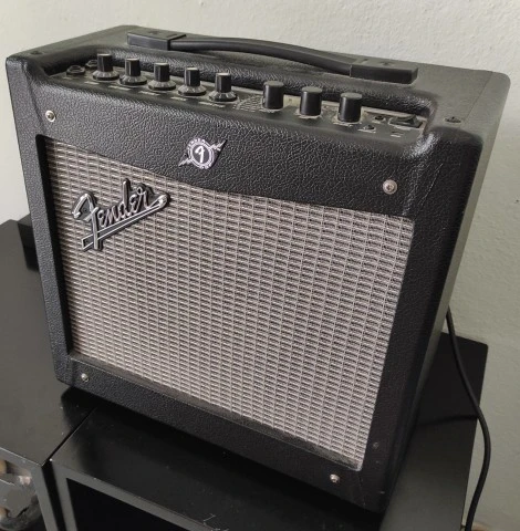Fender Mustang I V.2 20W