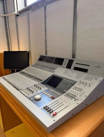 Tascam TM-D8000 Digital Console + Recording PC