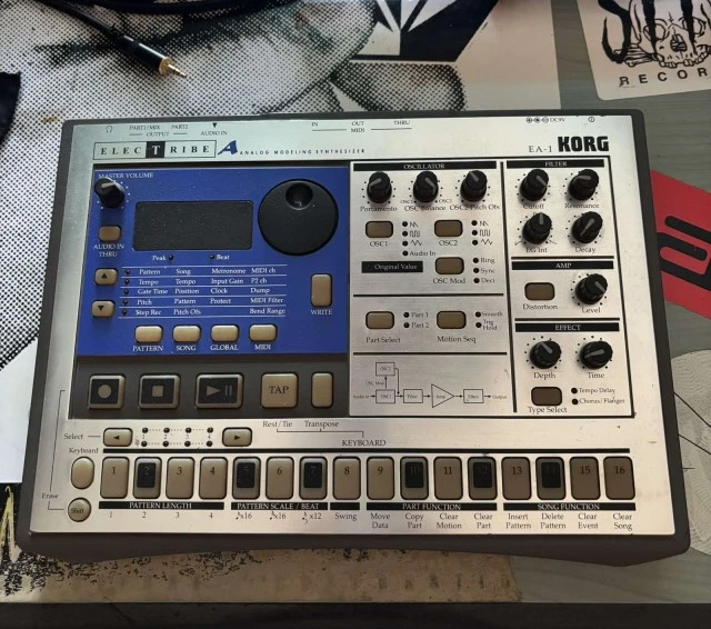 KORG EA-1 Analog Modeling Synthesizer 1999