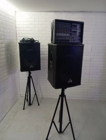 Behringer EuropowerPMP980S + 2 Behringer Eurolive E1520