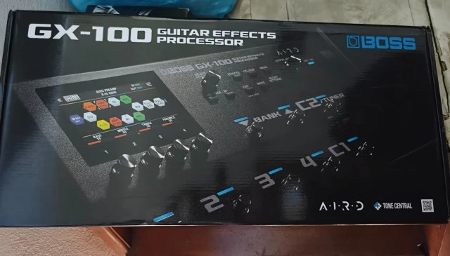 Boss GX-100 Guitar effects processor 