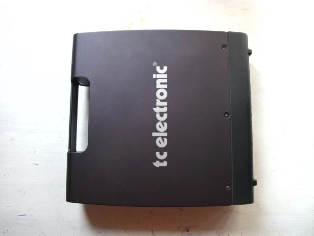 TC Electronic Rebel head RH450