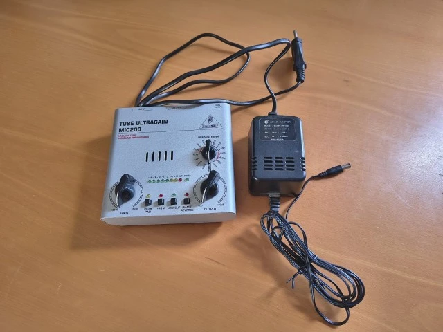 Προενισχυτής Behringer Tube Ultragain MIC200