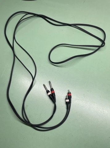 Studio Cable Bundle – 28 Audio & MIDI Cables + Peda