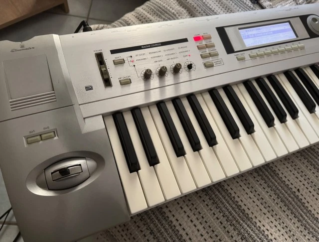 Korg Triton LE 61