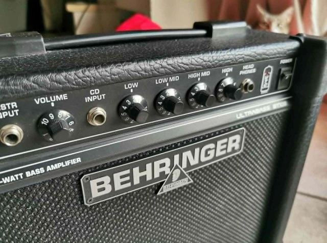 Μπάσο και ενισχυτής Behringer