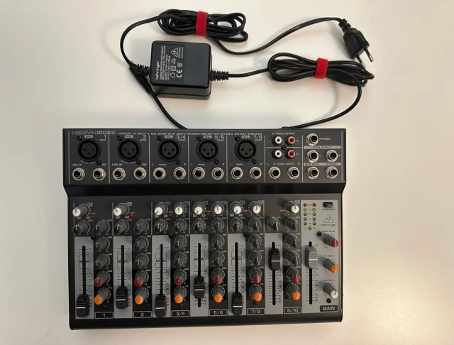 Μίκτης Behringer Xenyx 1002