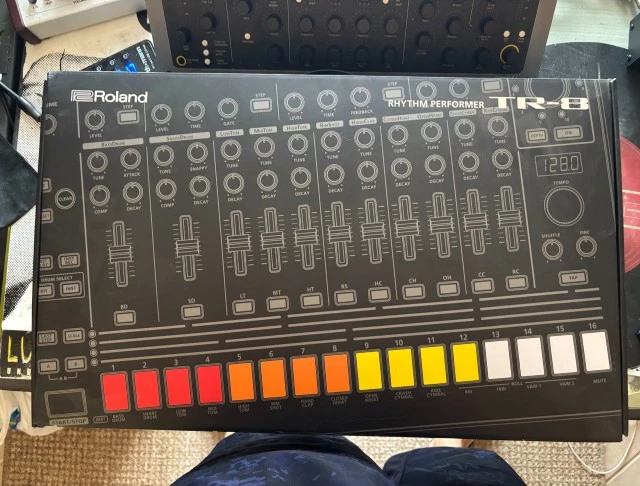 Roland AIRA TR-8