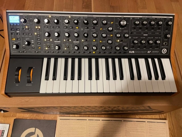 Moog Subsequent 37 (Made in USA)
